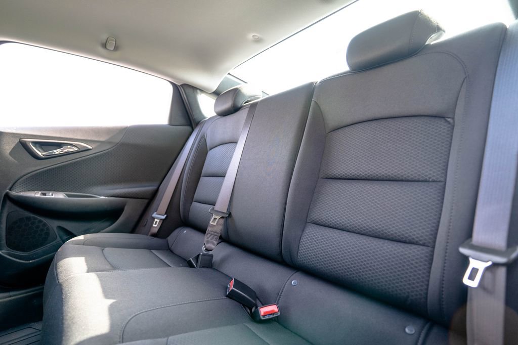 Used 2025 Chevrolet Malibu RS image 29