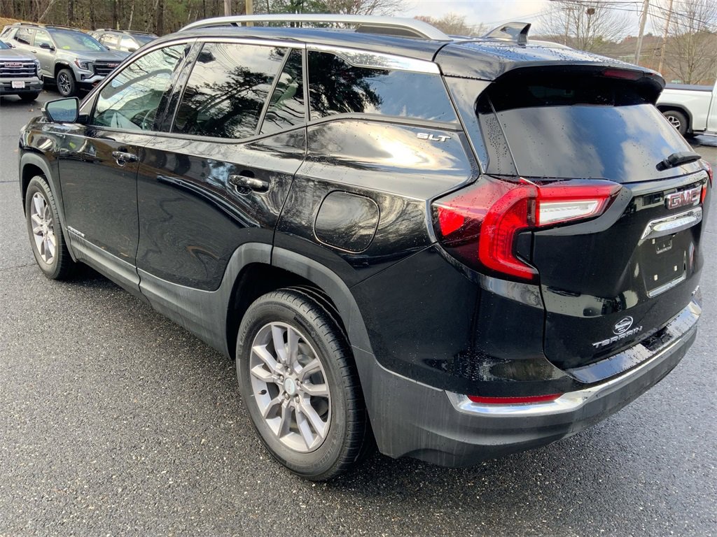 Used 2024 GMC Terrain SLT image 35