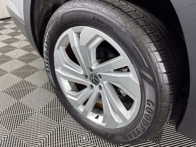 Used 2023 Volkswagen Atlas SE w/ Panoramic Sunroof Package FWD image 17