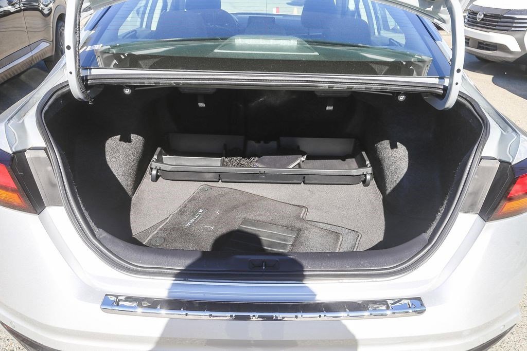 Used 2023 Nissan Altima 2.5 SV image 25