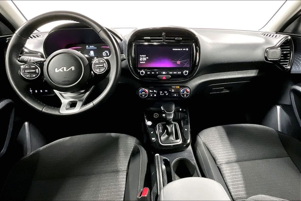 Used 2025 Kia Soul EX FWD image 17