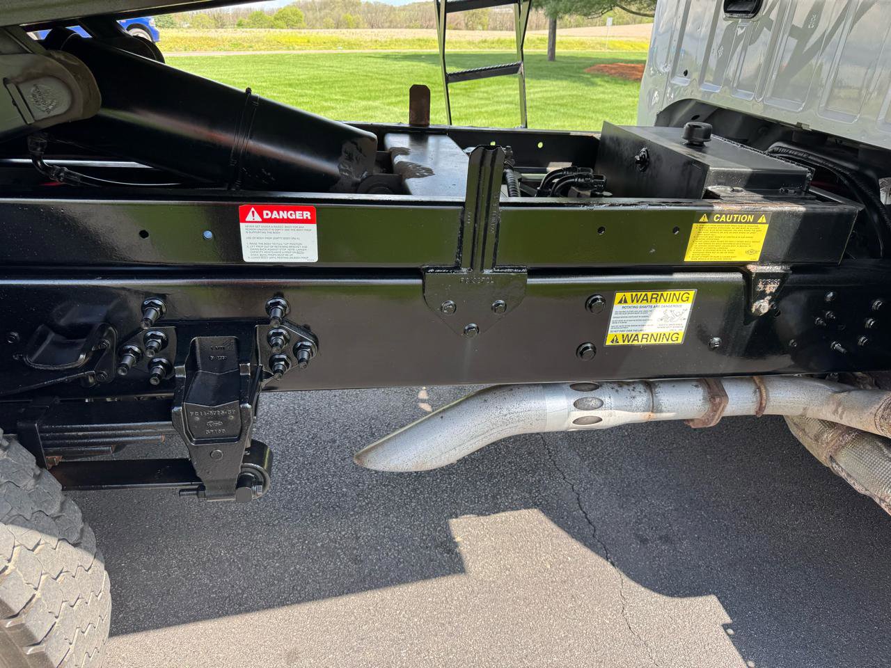 Used 2016 Ford F650 2WD Regular Cab Super Duty image 11