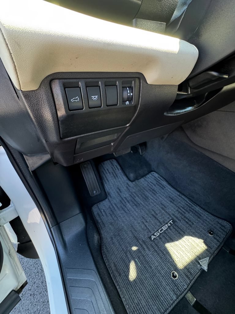 Used 2023 Subaru Ascent Limited AWD/4WD image 16