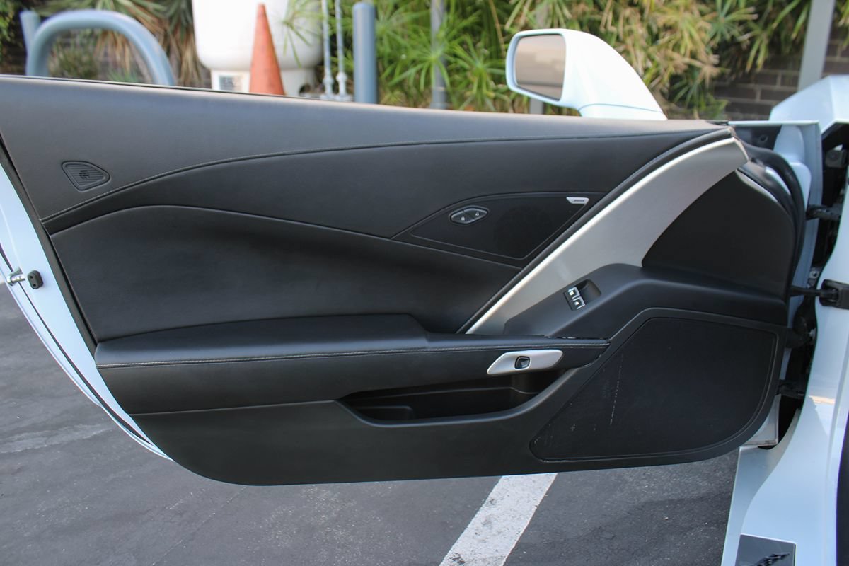 Used 2019 Chevrolet Corvette Stingray Coupe w/ 1LT RWD image 49
