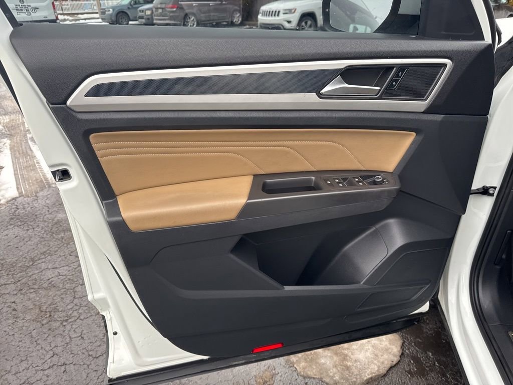 Used 2022 Volkswagen Atlas Cross Sport SE image 14