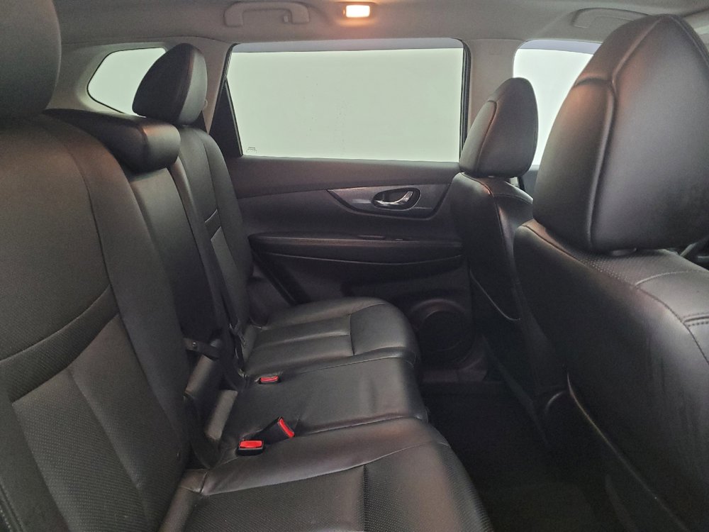 Used 2014 Nissan Rogue SL w/ SL Premium Package image 19