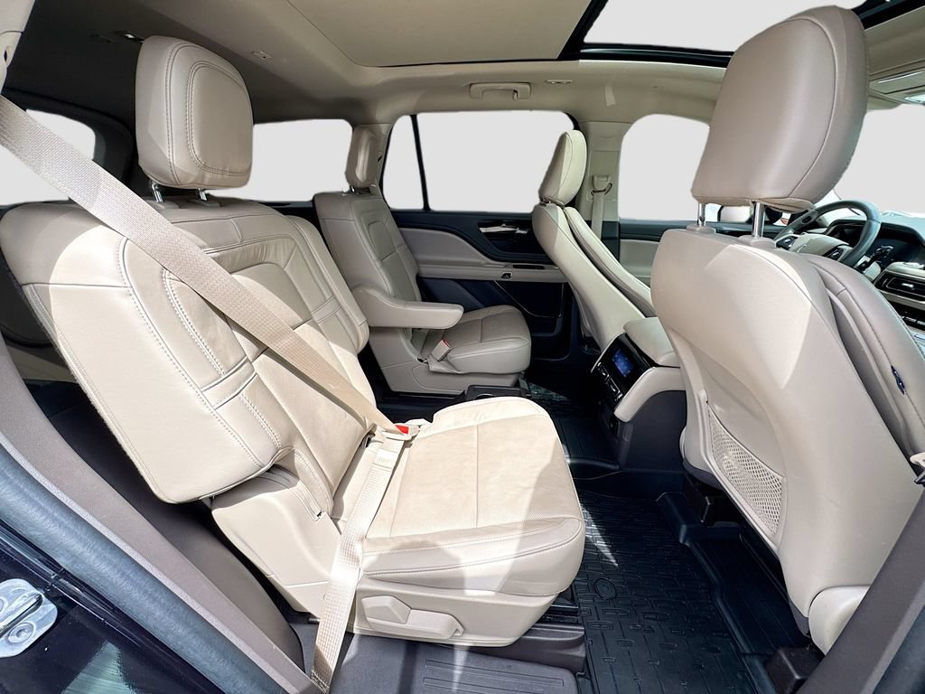 Used 2024 Lincoln Aviator Reserve w/ Equipment Group 201A RWD image 31