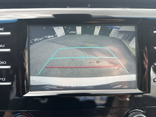 Used 2018 Toyota Camry SE FWD image 25