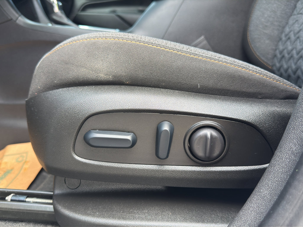 Used 2024 Chevrolet Equinox LT AWD/4WD image 15