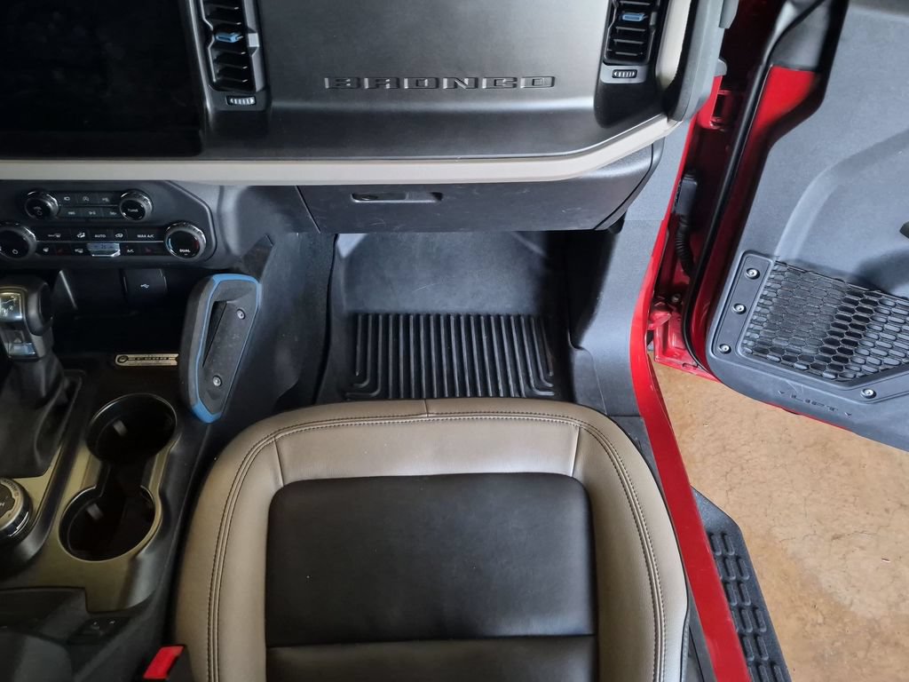 Used 2023 Ford Bronco Wildtrak AWD/4WD image 19