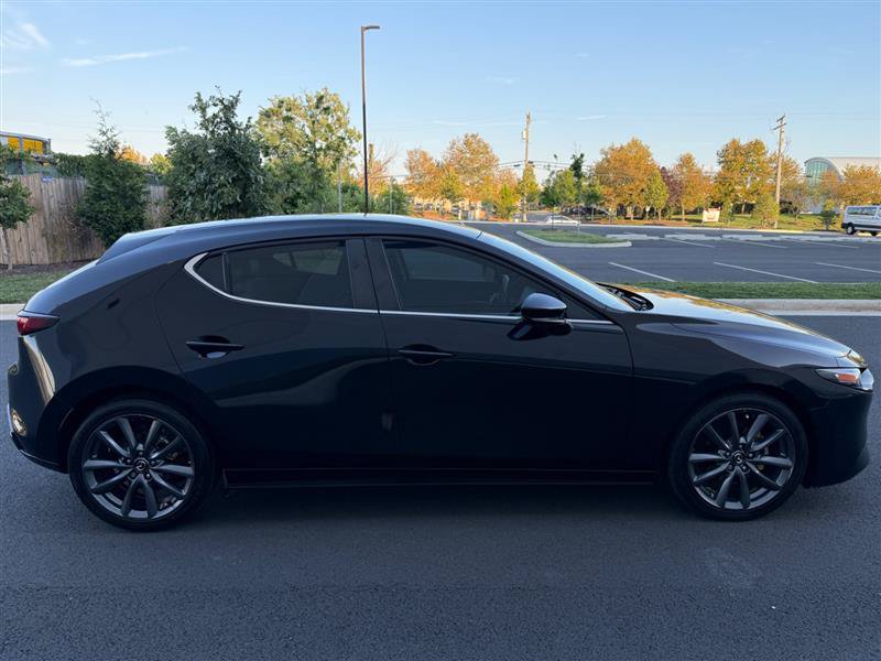 Used 2019 MAZDA MAZDA3 Hatchback FWD image 17