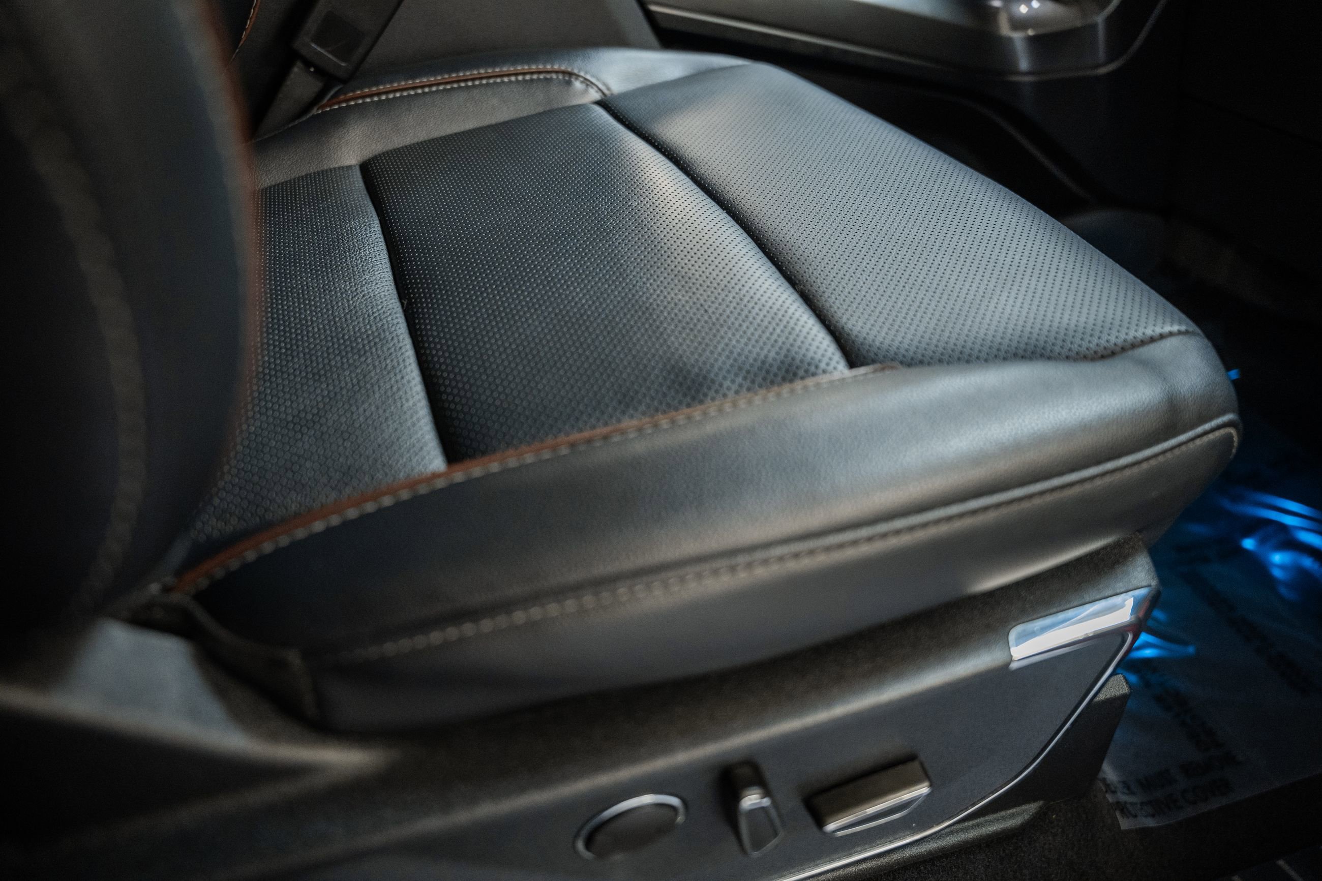 Certified 2023 Ford F150 Lariat w/ Equipment Group 502A High image 42