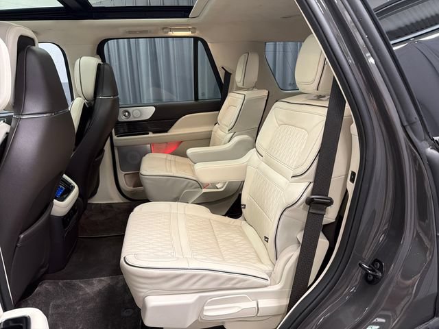 Used 2024 Lincoln Navigator Black Label AWD/4WD image 15