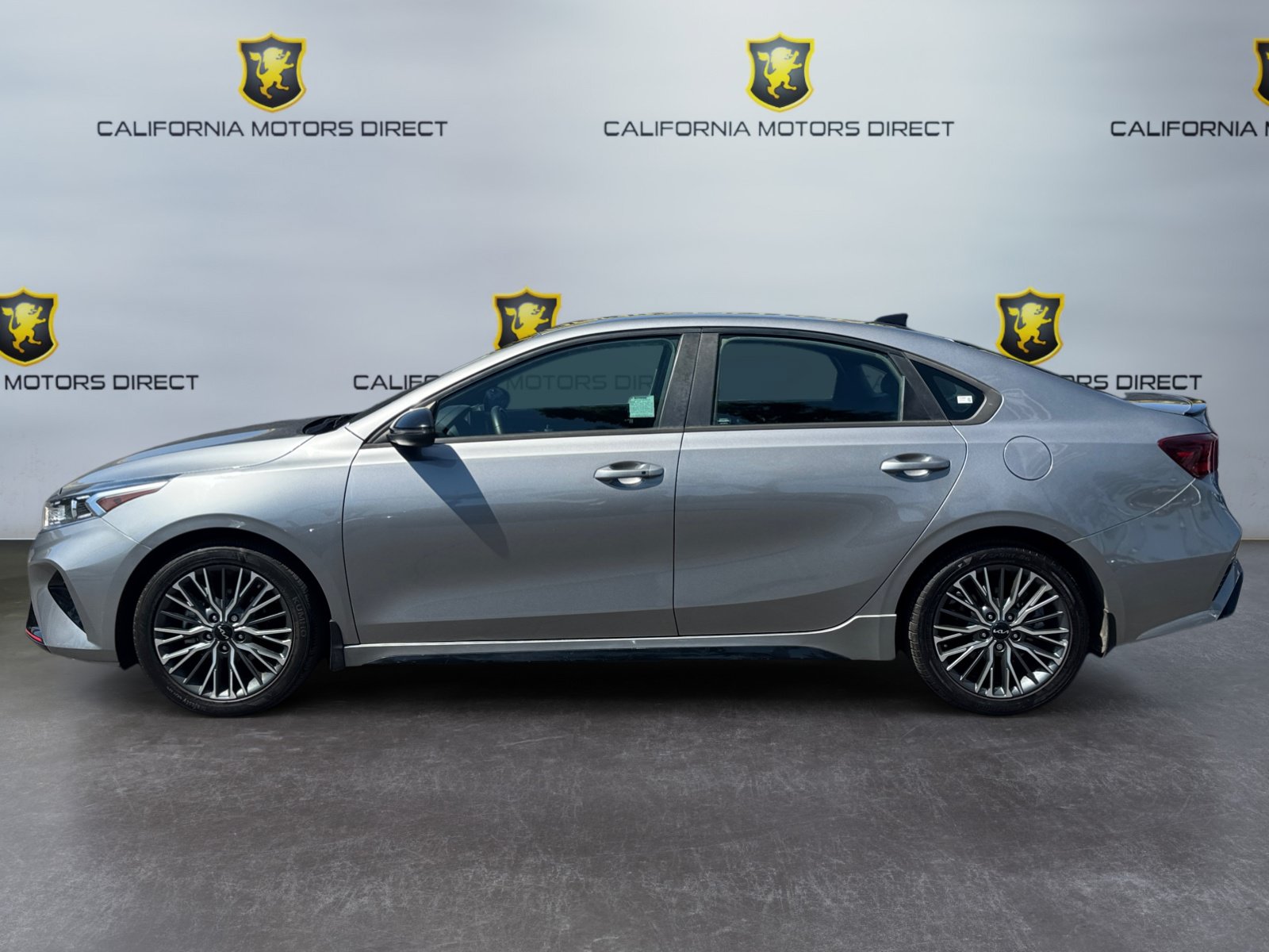 Used 2023 Kia Forte GT-Line w/ GT-Line Premium Package FWD image 2
