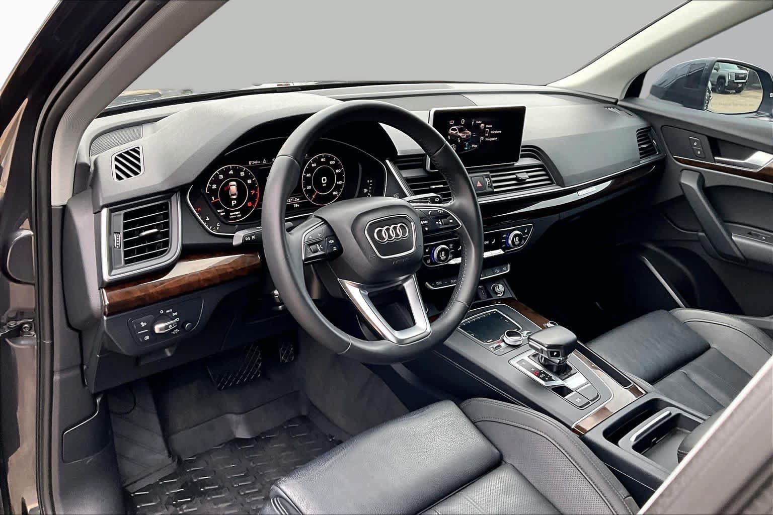 Used 2018 Audi Q5 2.0T Premium Plus w/ Premium Plus Package AWD/4WD image 18