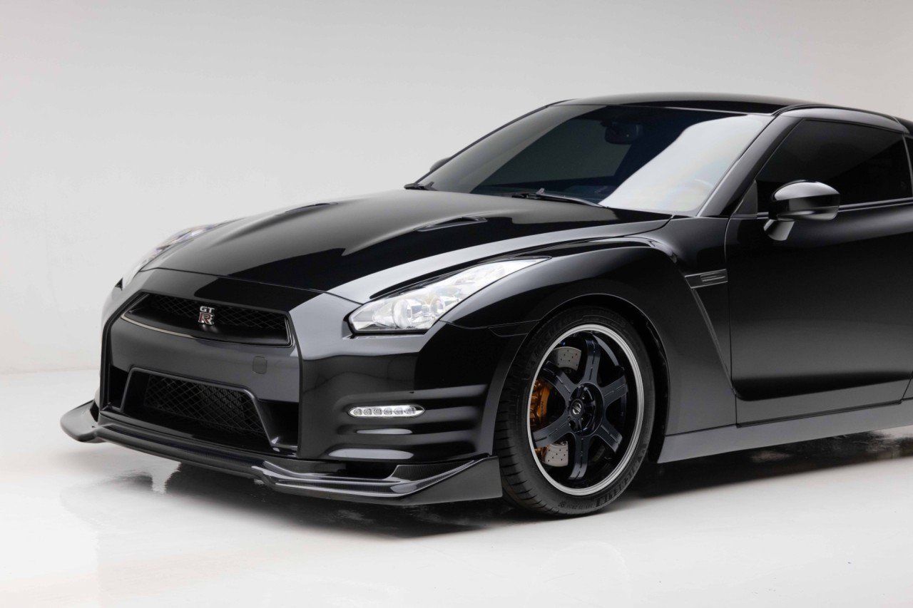 Used 2014 Nissan GT-R Black Edition AWD/4WD image 35