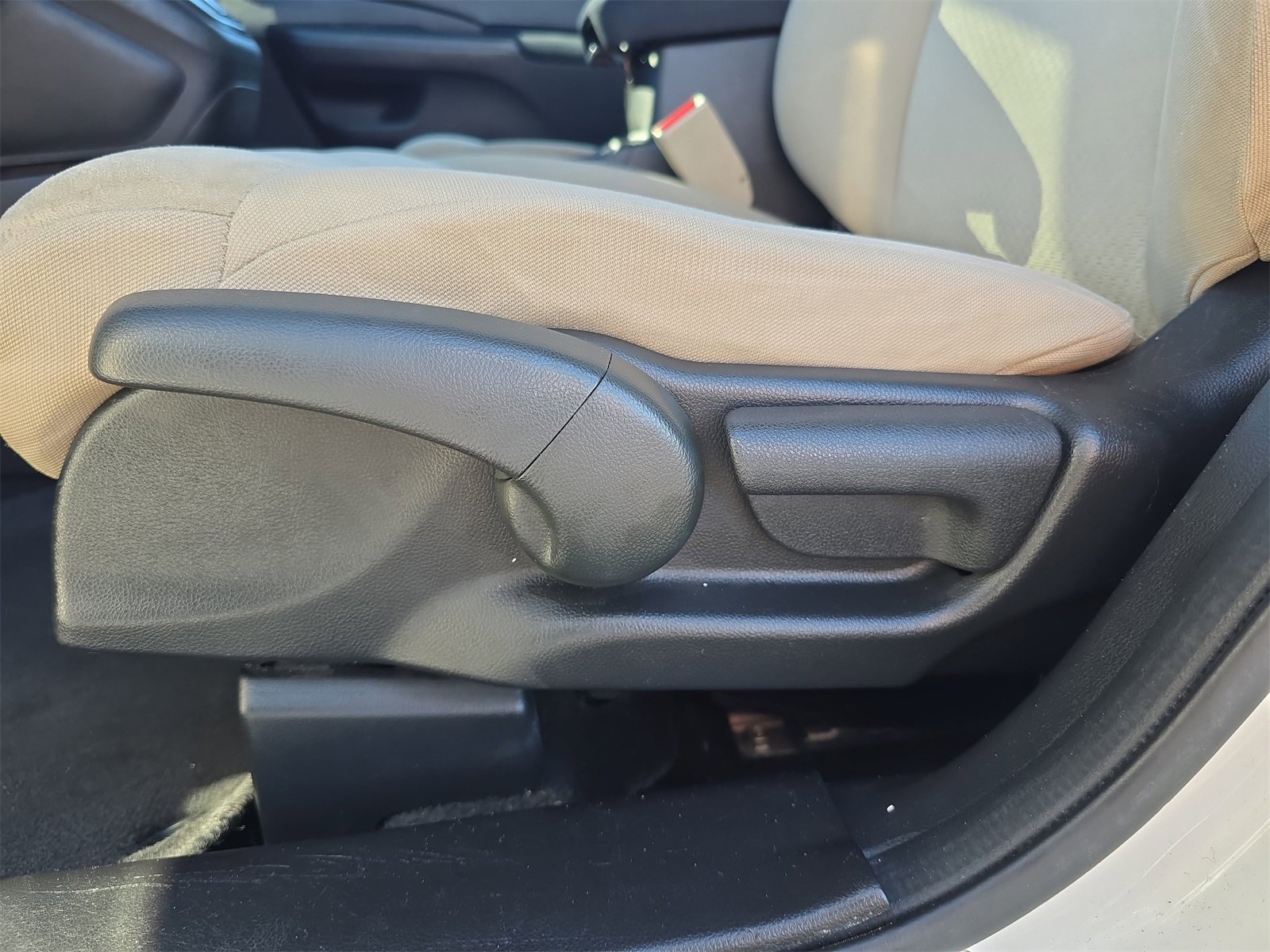 Used 2016 Honda CR-V LX image 15