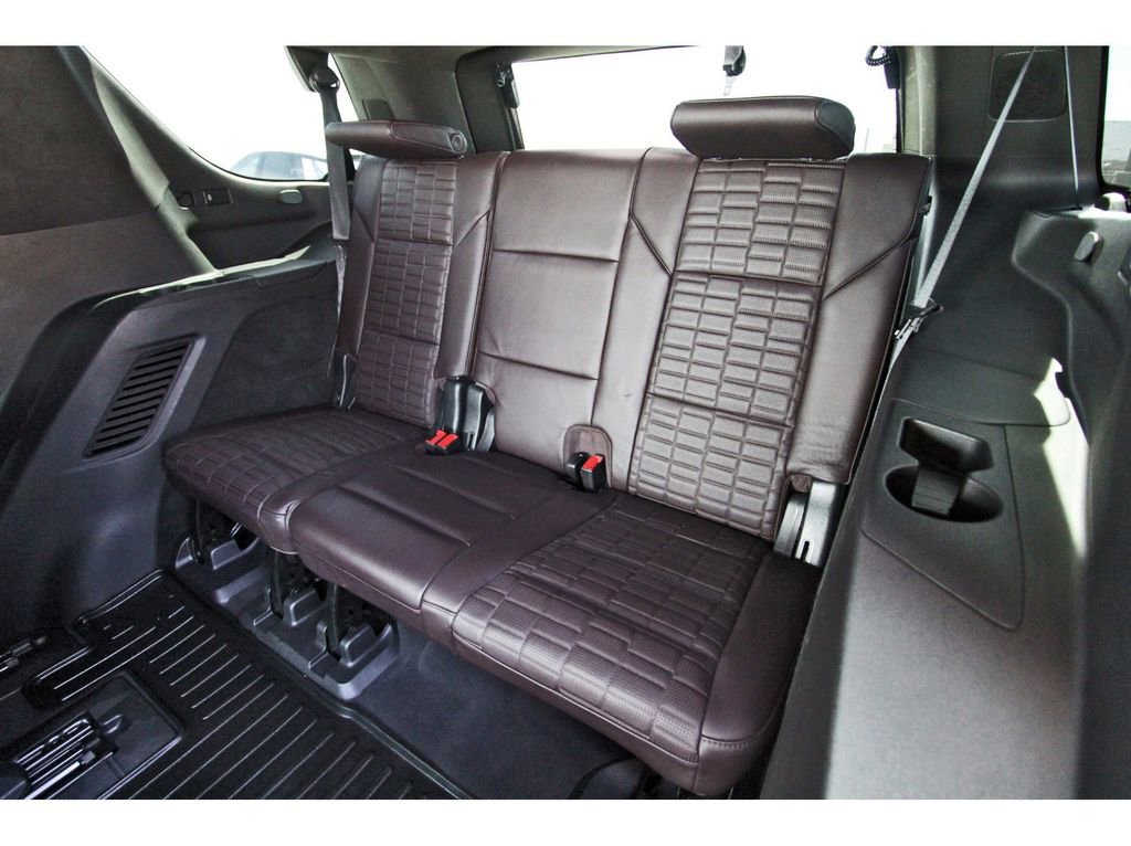 Used 2021 Cadillac Escalade Sport Platinum AWD/4WD image 13