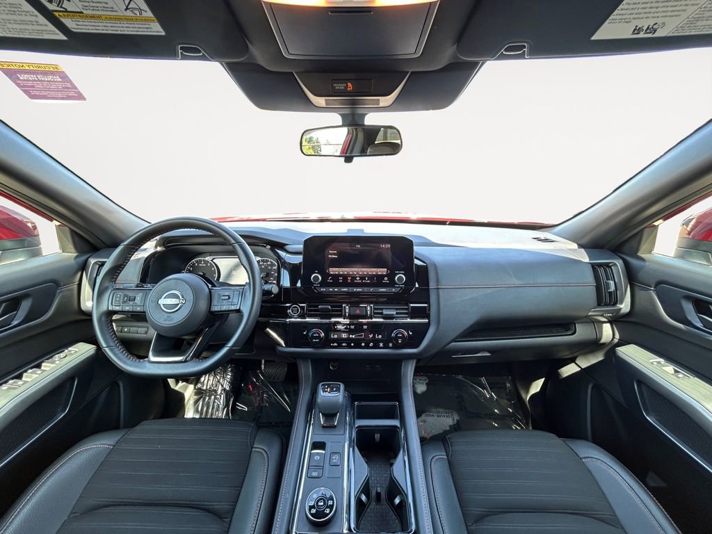 Used 2023 Nissan Pathfinder Rock Creek image 13