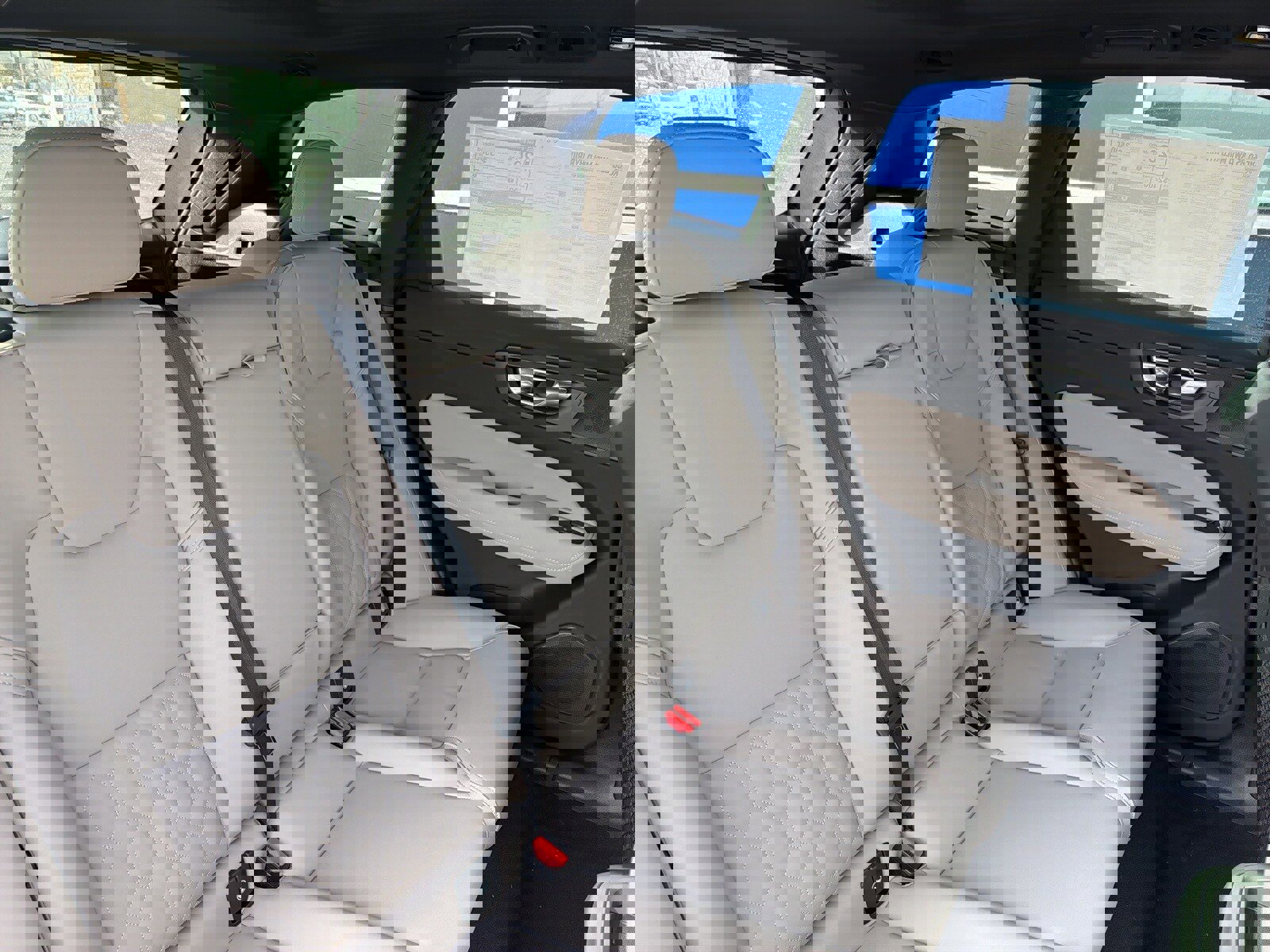 New 2026 Volvo XC60 B5 Plus w/ Protection Package Premier image 14