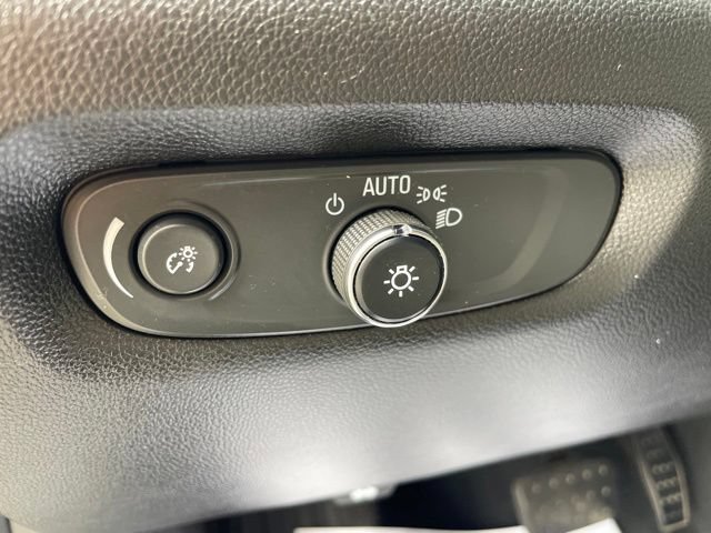 Used 2023 Chevrolet Traverse LS w/ Midnight/Sport Edition FWD image 15