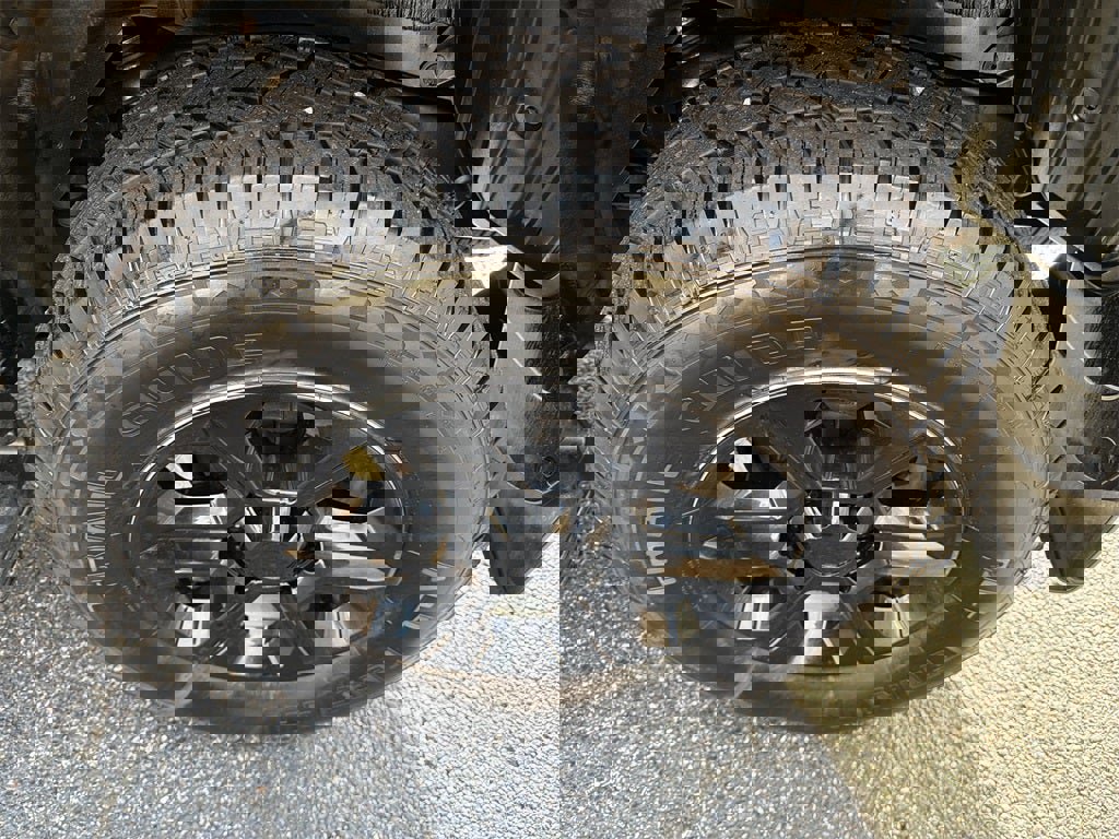 Used 2019 Toyota 4Runner SR5 image 12