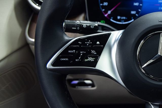 Used 2024 Mercedes-Benz GLC 300 4MATIC image 16