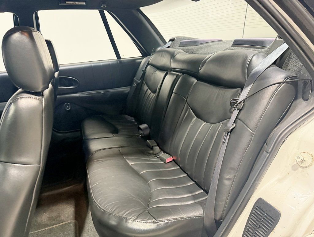 Used 1997 Oldsmobile Cutlass Supreme SL image 27