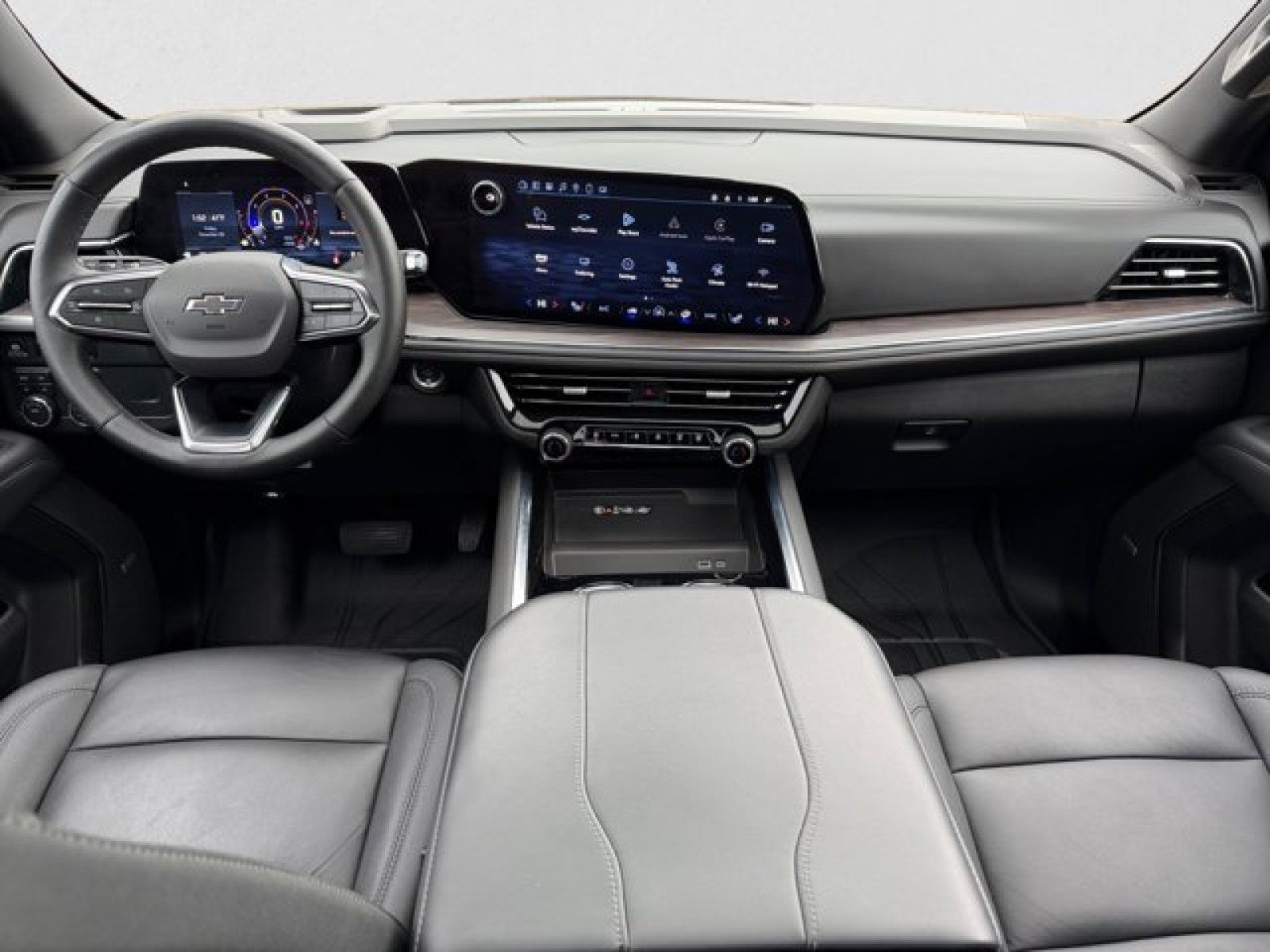 Used 2025 Chevrolet Tahoe Z71 w/ Comfort Package image 13