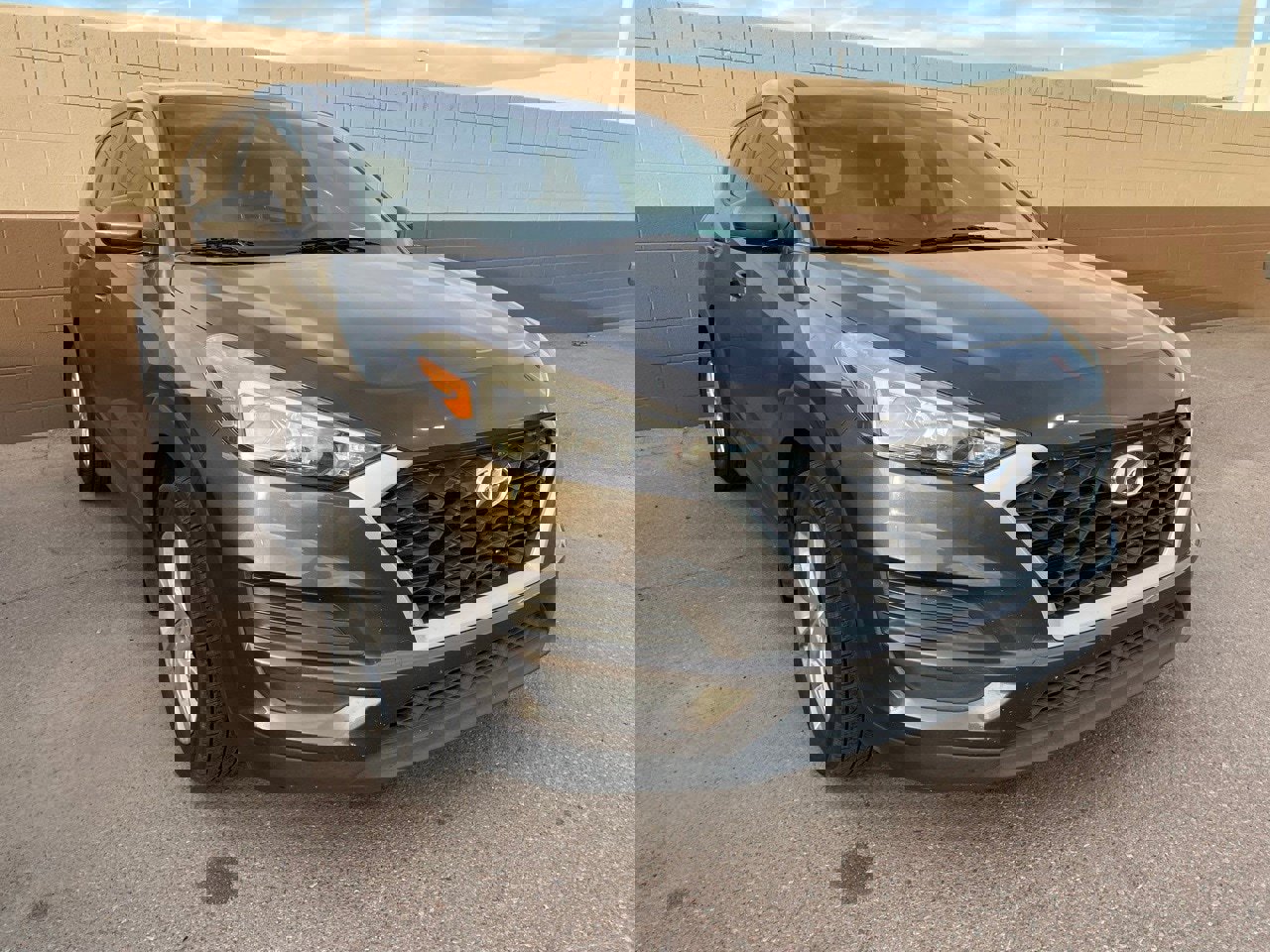 Used 2019 Hyundai Tucson SE image 1