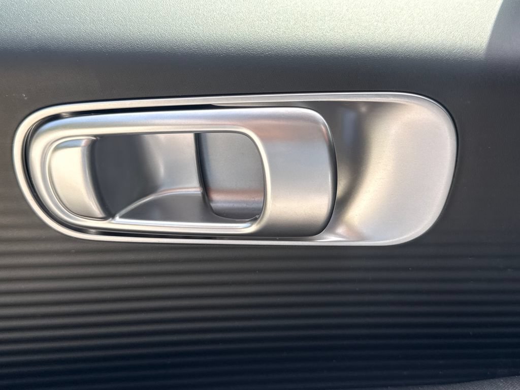 Used 2024 Hyundai Ioniq 6 SE AWD/4WD image 14