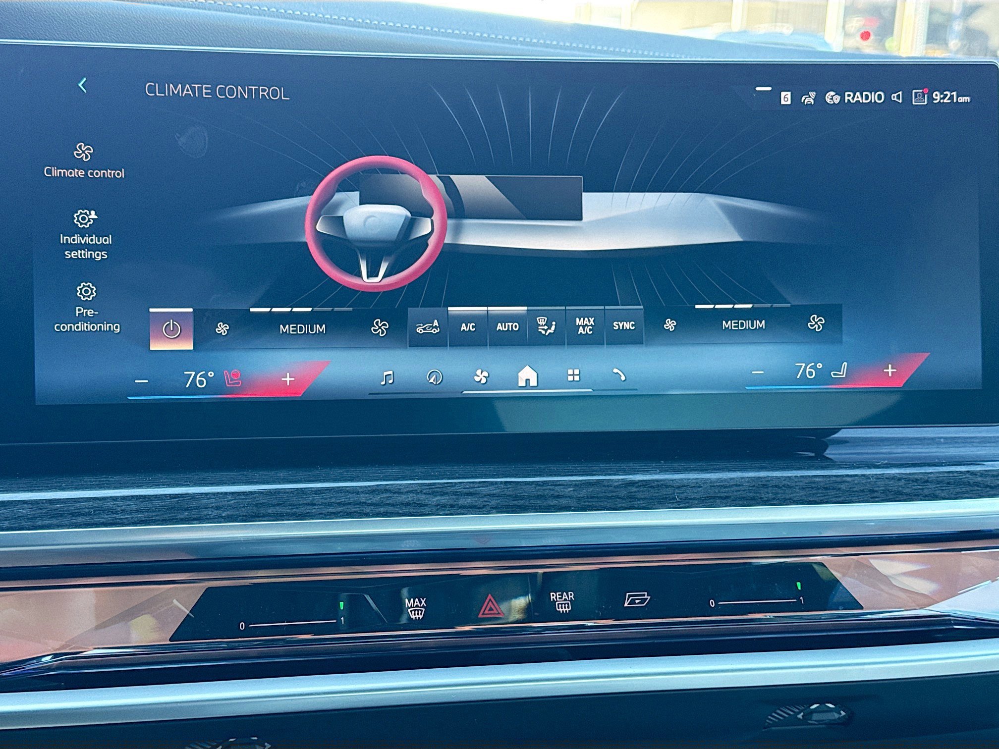 New 2026 BMW i7 xDrive60 w/ Premium Package AWD/4WD image 31