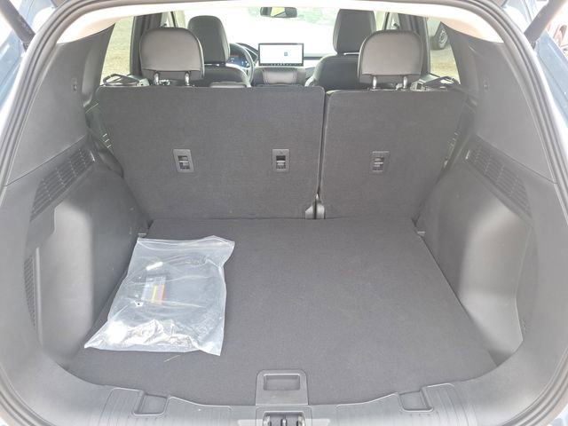 Used 2025 Ford Escape SE w/ PHEV Premium Package image 28