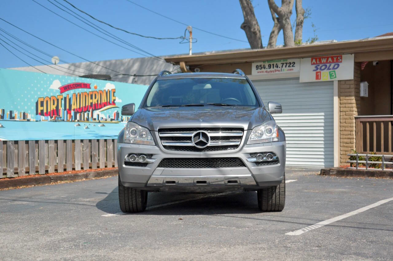 Used 2011 Mercedes-Benz GL 450 4MATIC image 2