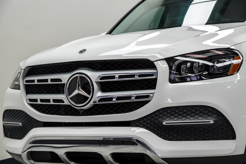 Used 2023 Mercedes-Benz GLS 450 4MATIC image 2
