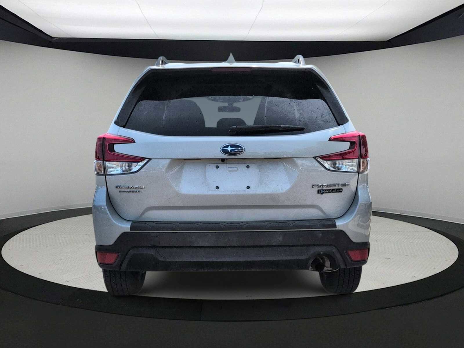 Used 2022 Subaru Forester Premium AWD/4WD image 7