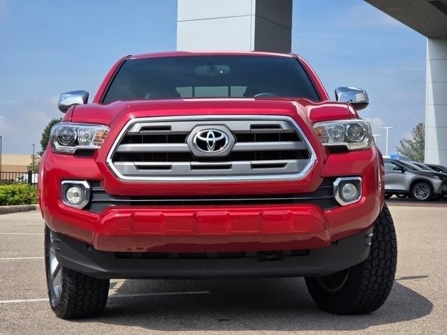 Used 2017 Toyota Tacoma Limited w/ Tow Package AWD/4WD image 3