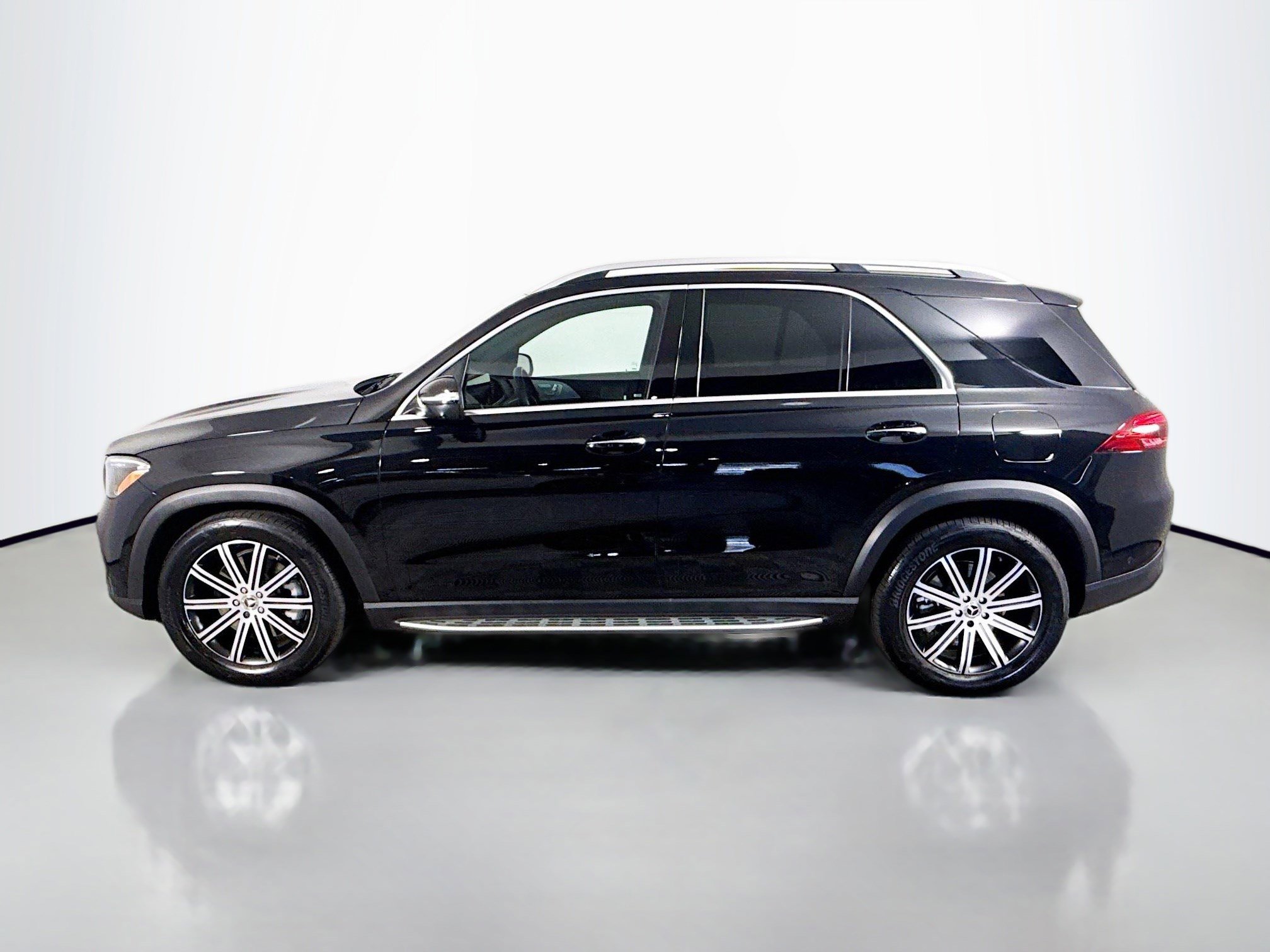 Used 2025 Mercedes-Benz GLE 450e 4MATIC image 6