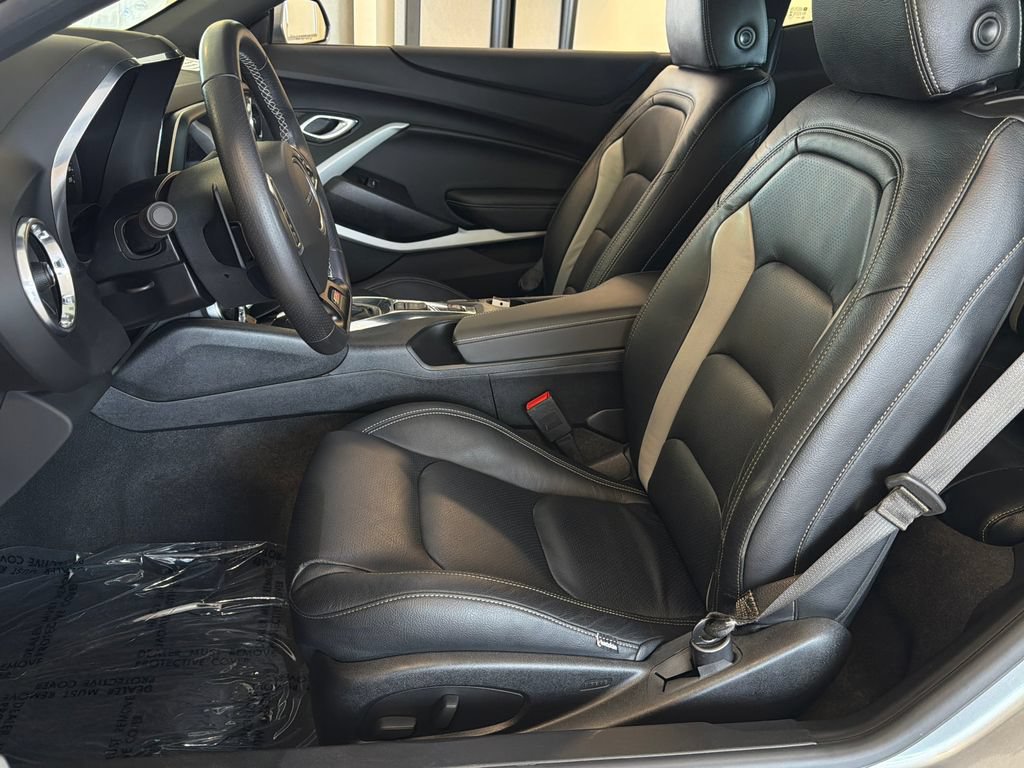 Used 2020 Chevrolet Camaro SS RWD image 29