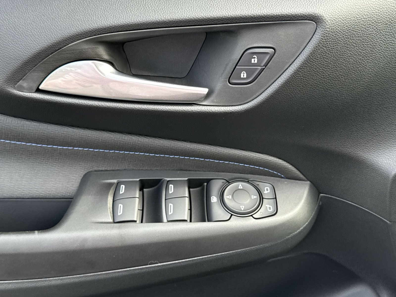 New 2026 Buick Envista Sport Touring w/ Convenience I Package FWD image 15