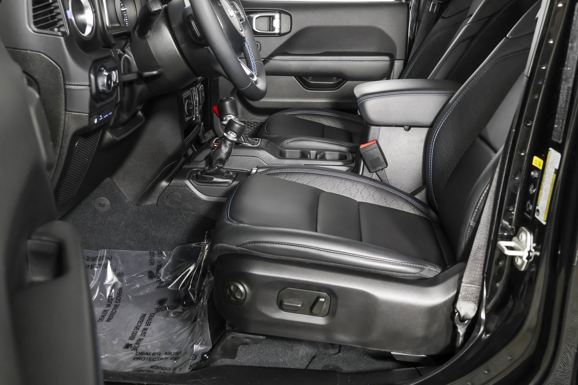 Used 2024 Jeep Wrangler High Altitude AWD/4WD image 25