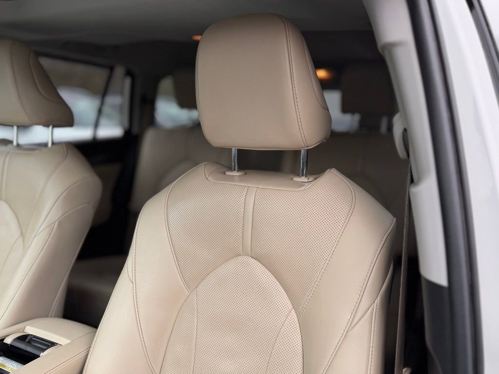Used 2021 Toyota Highlander Limited image 38