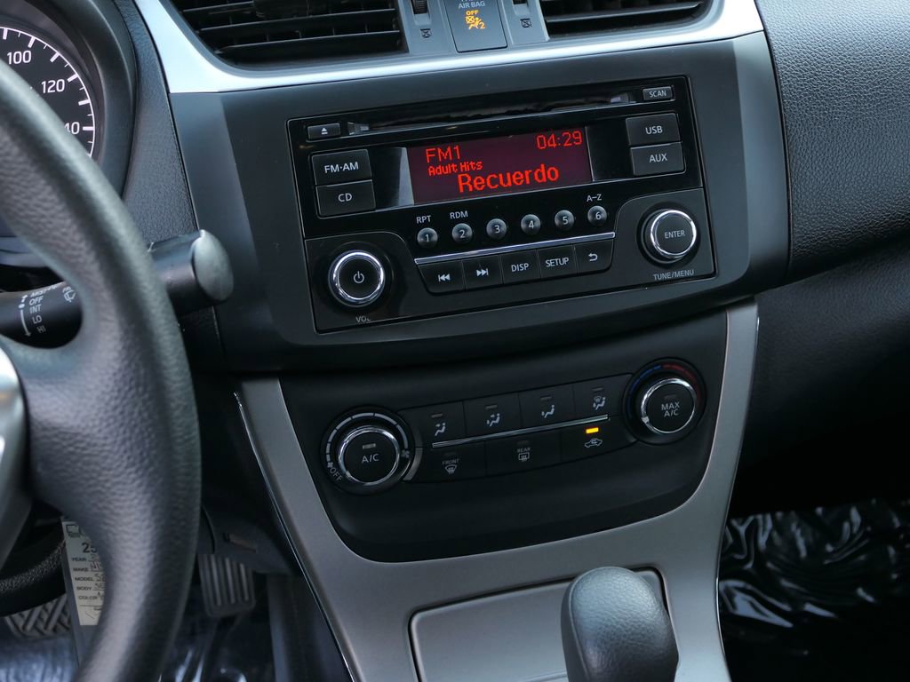 Used 2015 Nissan Sentra S image 21