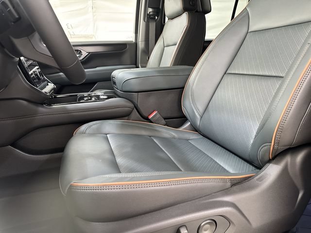 New 2026 GMC Yukon XL AT4 w/ AT4 Premium Plus Package AWD/4WD image 20