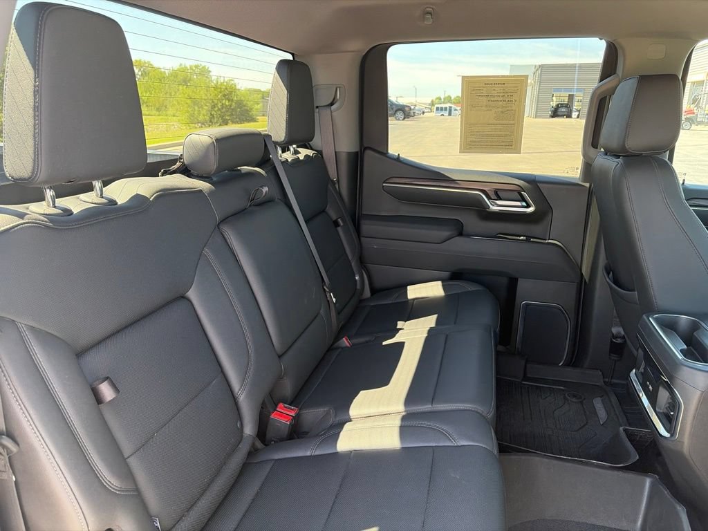Used 2026 GMC Sierra 1500 SLT w/ SLT Premium Package AWD/4WD image 11