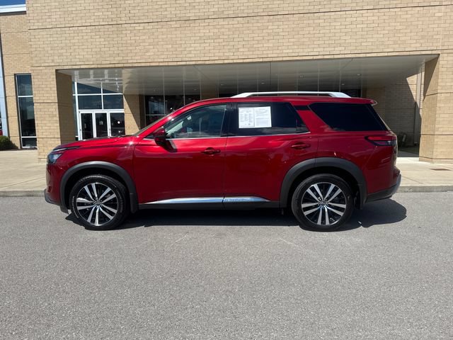 Used 2025 Nissan Pathfinder Platinum w/ Cargo Package
