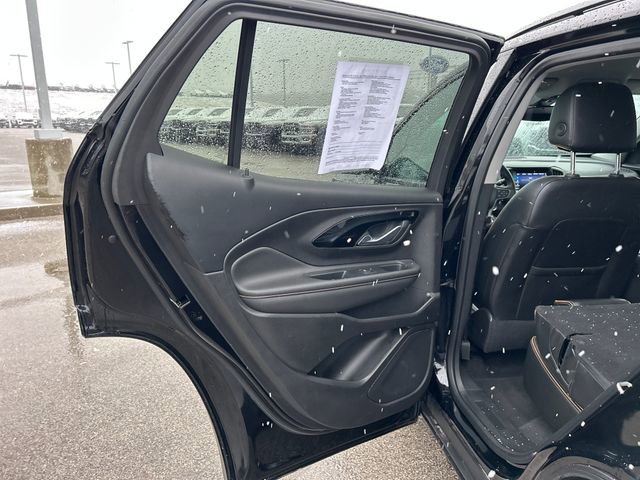 Used 2023 GMC Terrain AT4 image 38