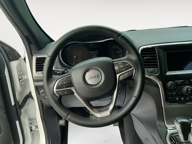 Used 2019 Jeep Grand Cherokee Laredo AWD/4WD image 13