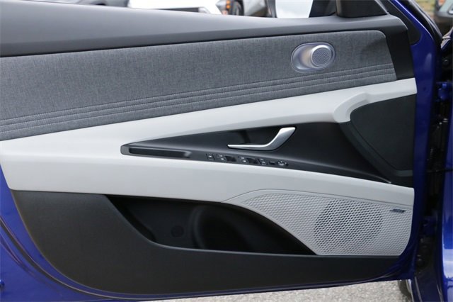 New 2026 Hyundai Elantra Limited image 17