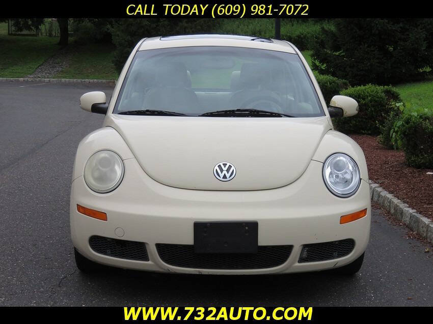 Used 2008 Volkswagen Beetle SE FWD image 5